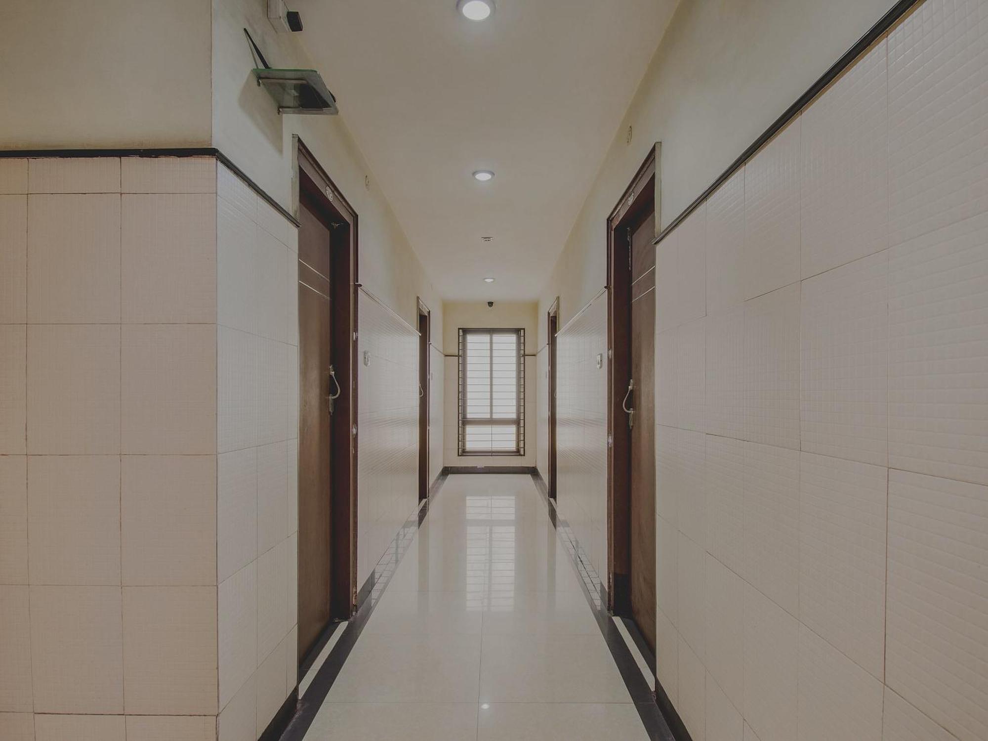 โอโย วีเอสเค 145 Ssg เรซิเดนซี Hotel วิสาขปัตนัม ภายนอก รูปภาพ